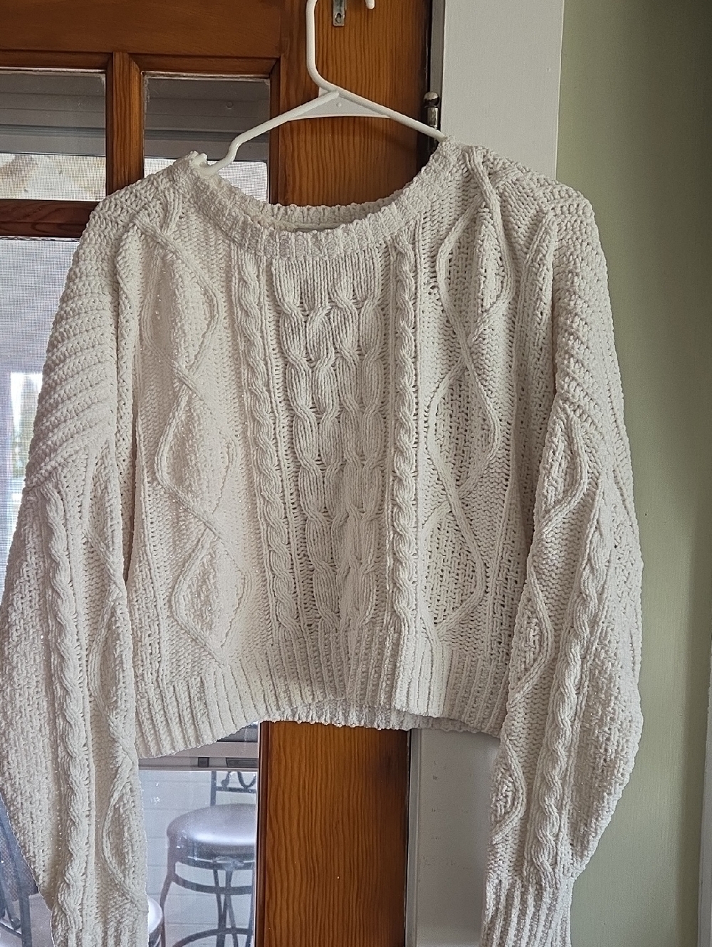 Arizona Jean Company Cream Cable Knit Crewneck Sweater